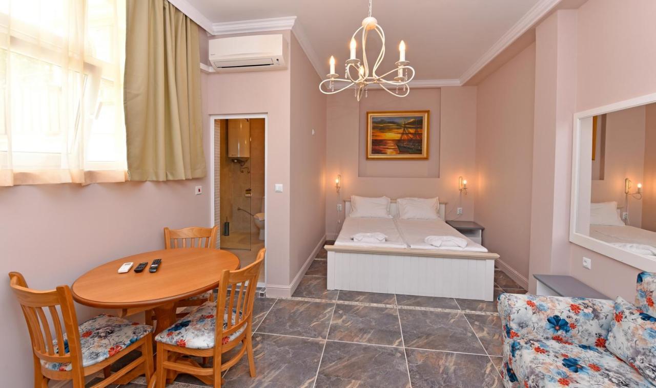 Sirena Palace Family Hotel Obzor Ngoại thất bức ảnh