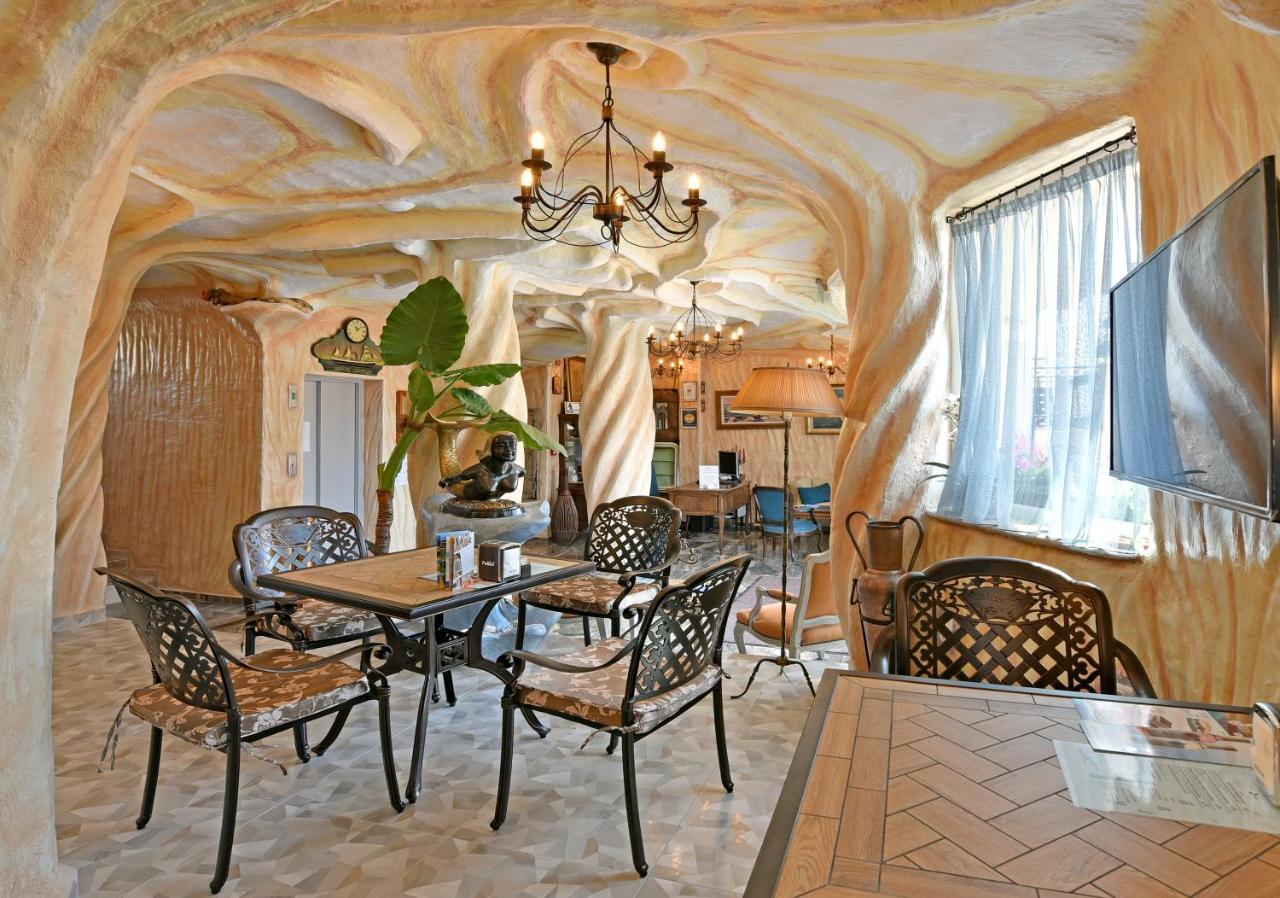 Sirena Palace Family Hotel Obzor Ngoại thất bức ảnh