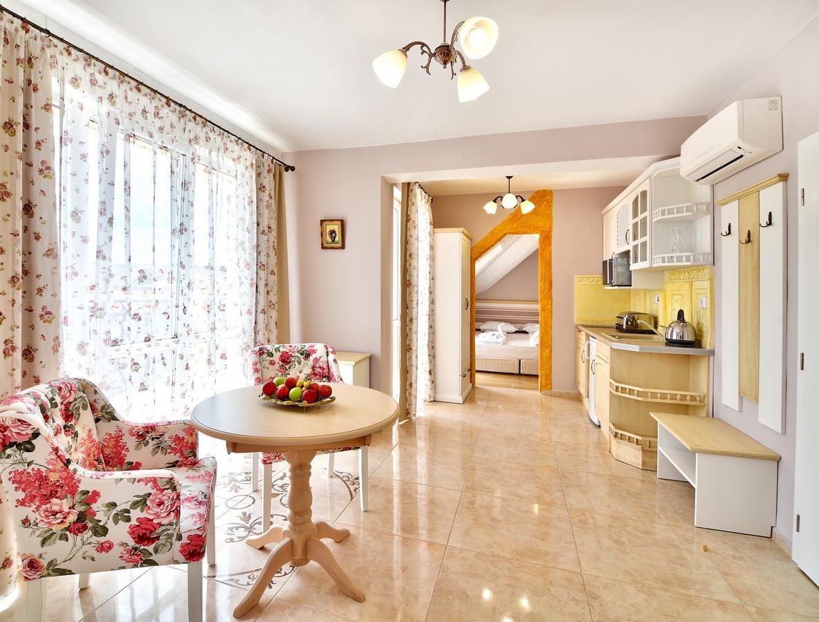 Sirena Palace Family Hotel Obzor Ngoại thất bức ảnh
